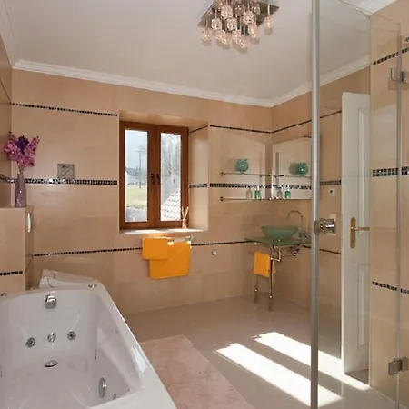 Traumhaftes Schwarzwaldhaus Mit Swimming Pool Freiburg im Breisgau